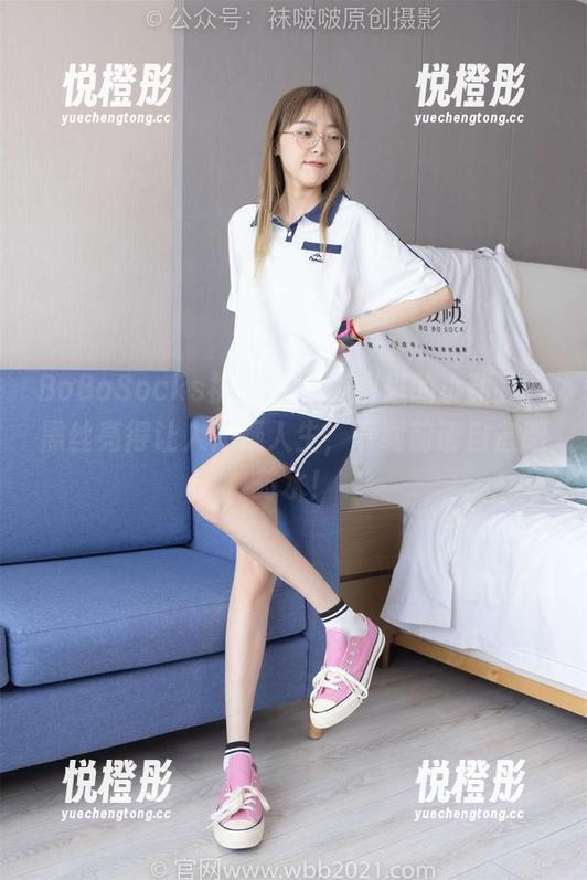 BoBoSocks袜啵啵 - 美图里的小甜豆，黑丝亮得让人怀疑人生，下载前请自备眼药水！