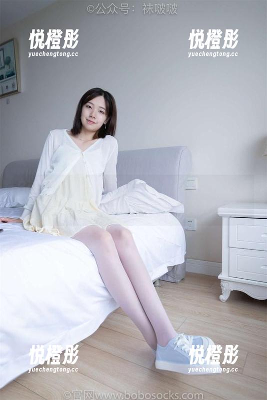 BoBoSocks袜啵啵-砂糖 BoBoSocks袜啵啵 - 光脚小仙女:砂糖录制的裸足套图,脚也能上天入地!