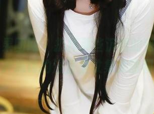 GIRLT果团网 – 扔掉那些沉重的包袱，我只想在尹意纯的浴室里收集美图和资源！