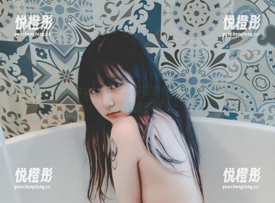 无法抗拒的Hizzy(히지)纯白在线合集，让人又爱又恨的界线模糊不清。