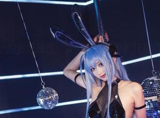 Luisa_零纱的动图原图：发觉兔女郎阿尔托莉雅其实也是个小可爱！