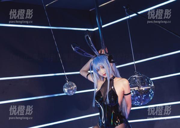 Luisa_零纱的动图原图：发觉兔女郎阿尔托莉雅其实也是个小可爱！