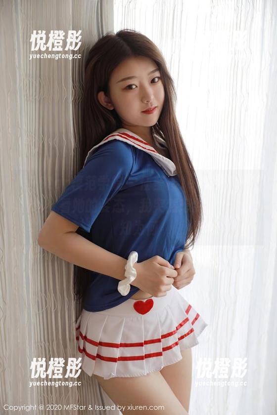 MFStar模范学院-任莹樱Jenny MFStar模范学院 - 任莹樱Jenny女王的图包:看她的姿态,我突然想到了面包不知为何