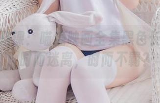 夏日穿搭课：喵糖映画全集黑色长裙写真，时而迷离，时而不羁？