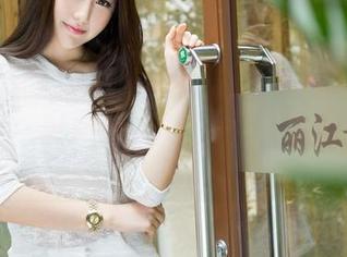 MiStar魅妍社 – 棉袜与小尤奈的微妙关系：这一组写真让我们重新定义“袜”的意义。