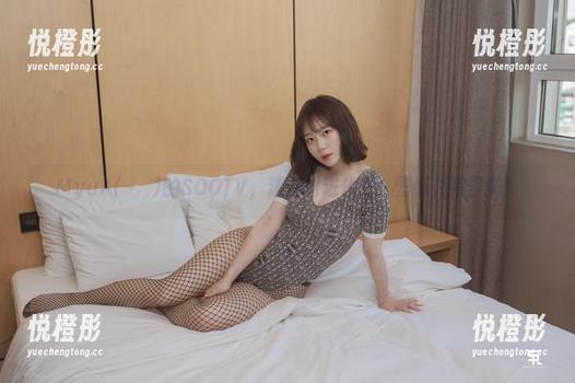 MyuA(뮤아)的SOOTV，迷你裙进化史，壁纸衬得多美！