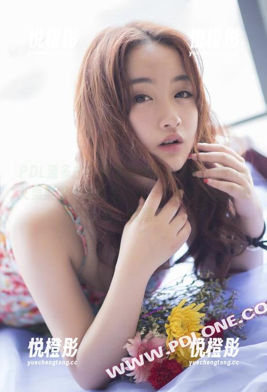 PDL潘多拉-Ellie艾栗栗 PDL潘多拉 - 给你的收藏加点料,Ellie艾栗栗御姐写真集上线,下载完别忘了欣赏,嘿嘿。