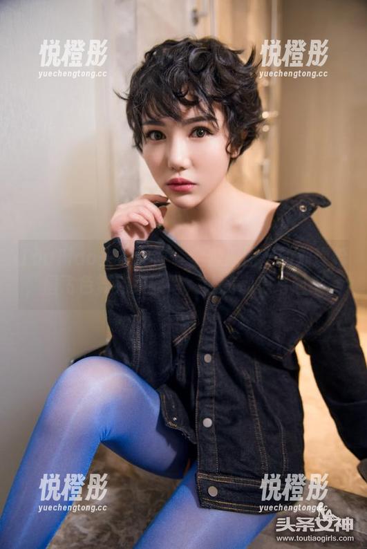 TouTiao头条女神-刘瑾希 TouTiao头条女神 - 全套原图里的刘瑾希,眉飞色舞宛如歌唱,让我都想唱起来。