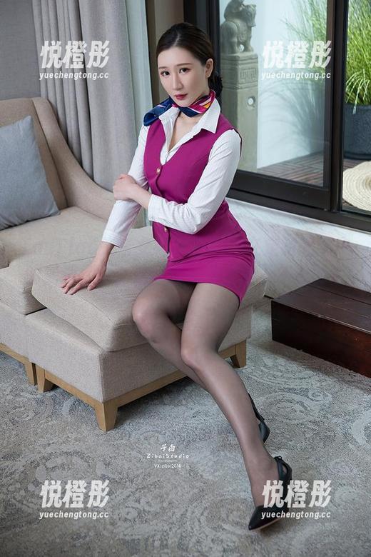 TouTiao头条女神-李丽莎 TouTiao头条女神 - 李丽莎在定制和服中的偶遇,啊,这画面像是美好下午茶的余韵。