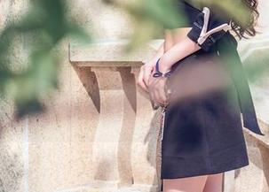 TouTiao头条女神 – 当李由美穿上网袜，免费的写真就开始美好了