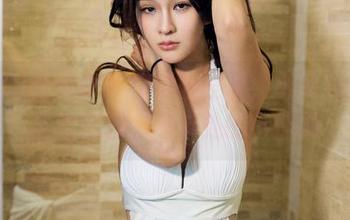 TuiGirl推女郎 – 精彩呈现，胡允儿泳池全套原图，细节处的小惊艳