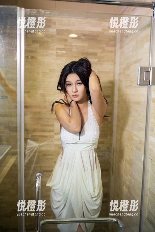 TuiGirl推女郎 - 精彩呈现，胡允儿泳池全套原图，细节处的小惊艳