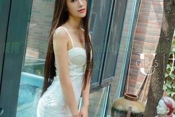 UGirls尤果网 – 不得了，夏倪可ella的写真让我对黑丝有了新的定义