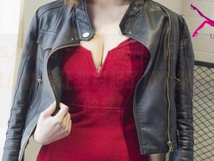 UGirls尤果网 – 干脆就叫“白”的分享，尤菲儿的作品让我想起了那个被白色包围的梦。