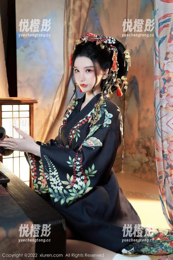 Xiuren秀人网-果果Nikki Xiuren秀人网 - 果果Nikki真打算把全部毛衣都拍下来吗?写真集又来了!