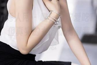 Xiuren秀人网 – 瞧，汐汐爱吃草莓的高清原图，但真实的女孩却搞得我不得不想暗恋