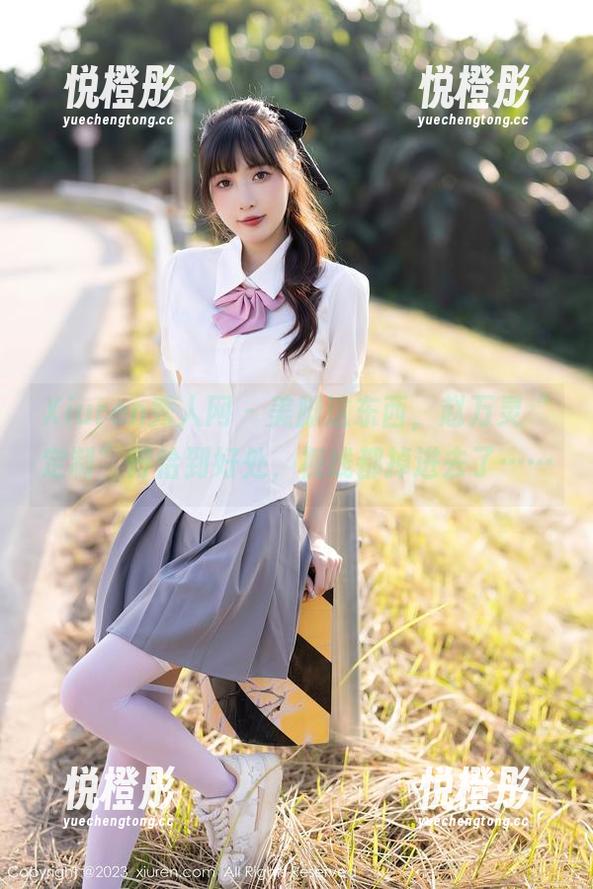 Xiuren秀人网 - 美脚这东西，赵万灵“定制”得恰到好处，视线都掉进去了……