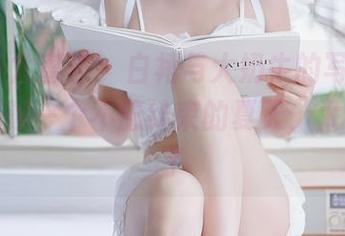 YouMi尤蜜荟 – 白裙与大奶牛的写真，似乎在讲述一个不愿结束的夏天，太让人迷了