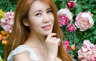 YouWu尤物馆 – 王闵多的写真，温柔得让我想起午后茶歇…