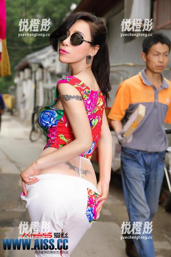 aiss-欣杨 aiss - 欣杨和她的蕾丝:一个值得你偷偷观望的写真秀!