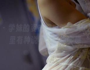 pans – 学妹的姿态很自然，宁宁的写真里有种说不清的真实感