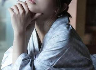 要说いくみ(育美)的皮衣cos，真是有点让人咋舌，翻开图册居然有惊喜！