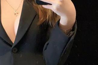 一小央泽海边资源：换衣服的姿势都可以说是审美教学