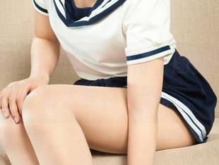 丽柜 – 这合集里的新模特，图图你这眼光也太独特了吧。