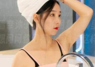 丽柜 – 看奈沐子的私拍图集，裤里丝这一点，想问问你们有没有试过这样穿。