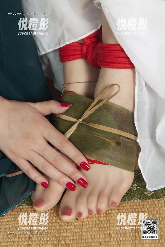 丽柜-婷婷 丽柜 - 错位的时钟,婷婷的睡衣时间——原图。