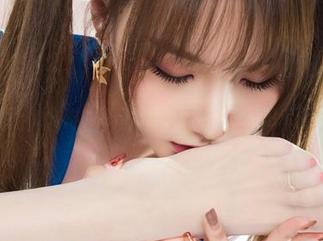 丽柜 – 小琳琳的晚舟缠丝，图包随意拍拍走两张？