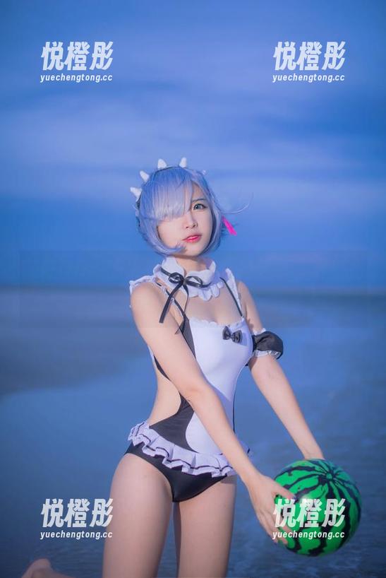 二佐Nisa的火辣新作，扎拉泳装，最新出炉，好想去海边！