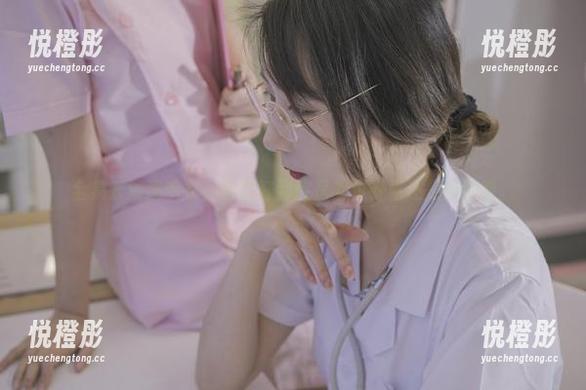 全集云溪溪毛衣，没想好到底是毛衣好看还是她好看。
