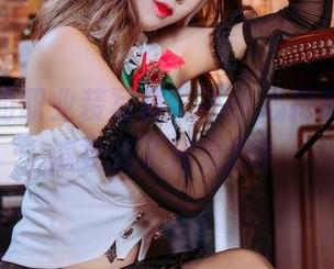 仙女月的职业装写真，不小心把职场氛围渲染成了偶像剧？