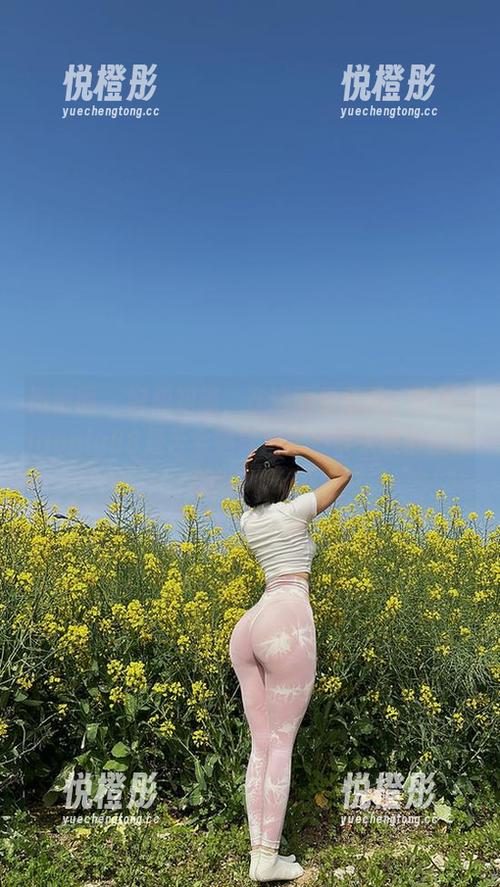俏妞qiaoniu66 微密圈 - 好想知道,在这图包后面,俏妞qiaoniu66是否会继续给我们带来束带丝袜的新玩法?