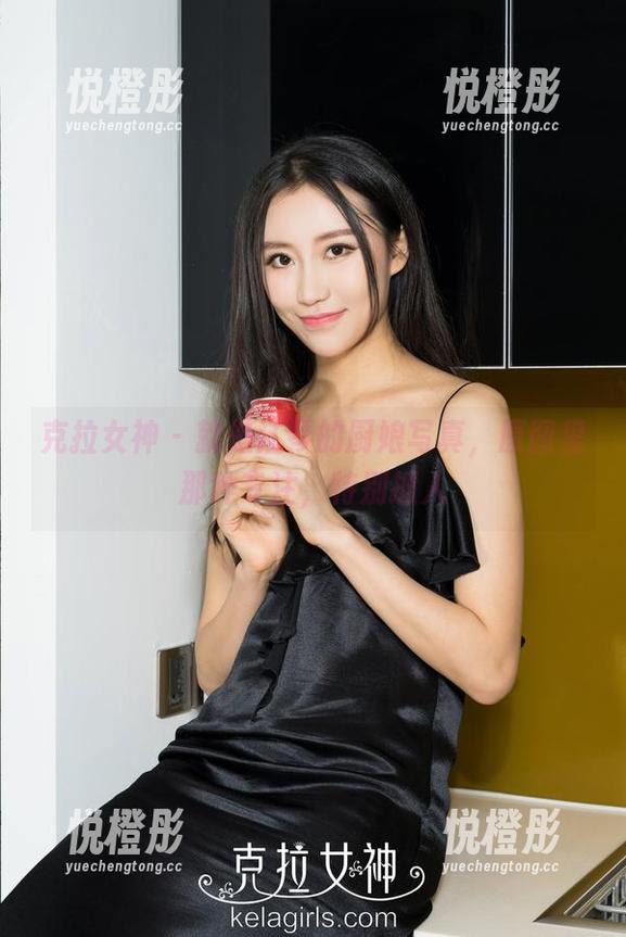克拉女神-江琴 克拉女神 - 就是江琴的厨娘写真,原图里那种专注,特别抓人
