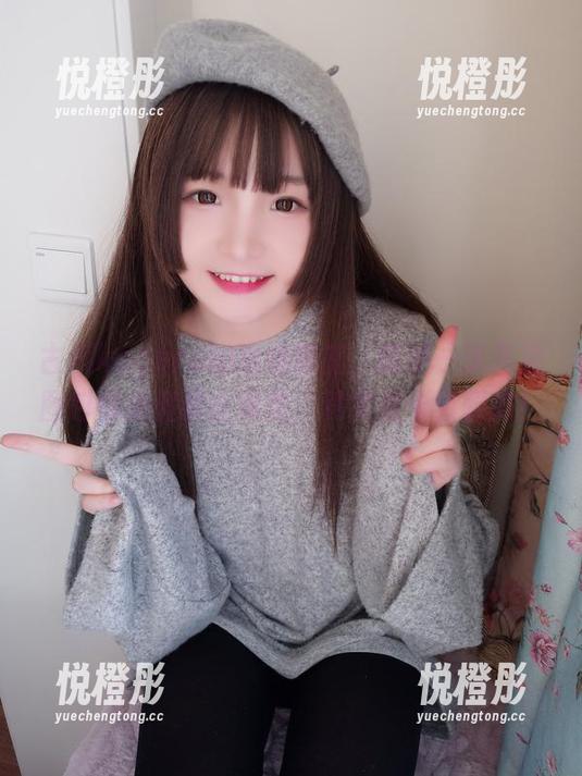 古川kagura的瑜伽课堂，随便一张高清图包都是假装在深思，其实是卡着腰痛！