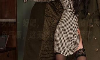 头条女神 – 好吧，娜依灵儿真的是天生白色气质，这美图让我目不转睛。