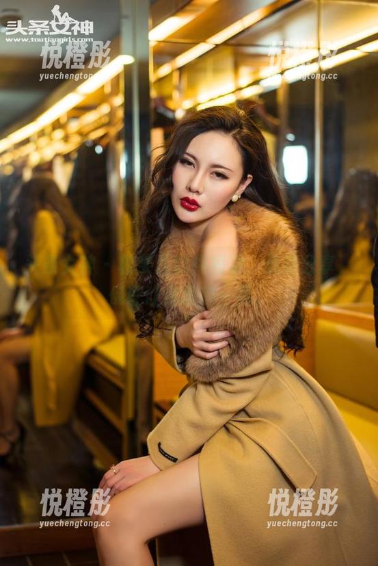 头条女神-松果儿 头条女神 - 松果儿这件短裙,最新分享,保证让你眼前一亮。