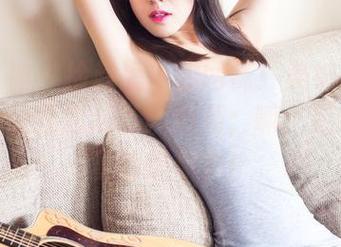 头条女神 – 捡起落下的网袜！美纳子的高清美图让我想起了诸葛亮；嘛，这也是丰富的想象力！