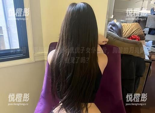 小u优优子 微密圈 - 原图展现,小u优优子女仆装扮,胸前的月亮你看见了吗?