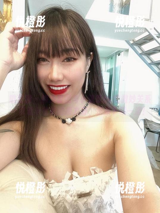 小猫咪ck 微密圈 - 旗袍套图与小猫咪ck的微妙关系—可爱与优雅的接力赛,快来下载一波!