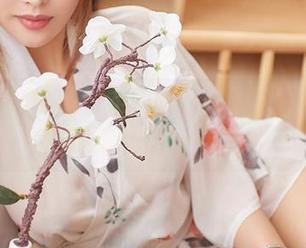 尤蜜荟 – 谁说日常不能撩人？周欣琪的美图图集让你一秒融化