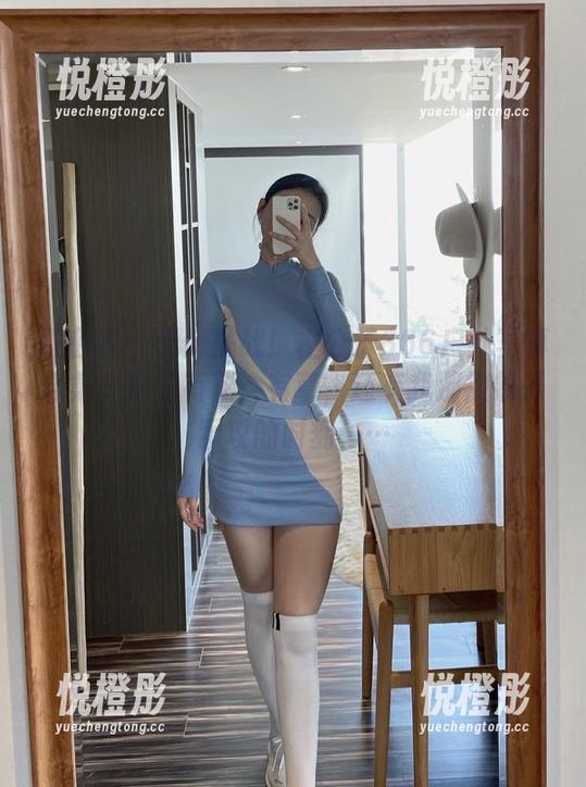 左公子666 微密圈 - 无修挑战!左公子666户外写真合集:这里有花,有草,还有我那被蚊子围攻的时刻……