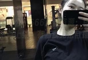 微密圈 – 左公子666最新资源：白色诱惑清新上架，有点我无法自拔