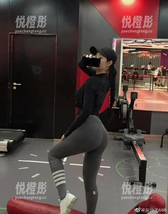 左公子666 微密圈 - 左公子666的网洞黑丝写真,图片透着股神秘感,让人一直想偷瞧。