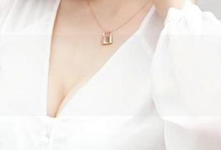 推女神 – 王明明图册出炉，丝袜大放异彩，奇怪，征集‘腿部智能’特征！