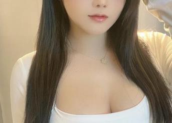 微密圈 – 是可馨耶的图集，轻轻一瞥她的美脚，时间仿佛停住