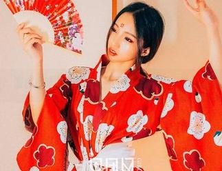 果团网 – 蜜桃Q妹儿×灰丝：不下载怎么行，快点进来听我的