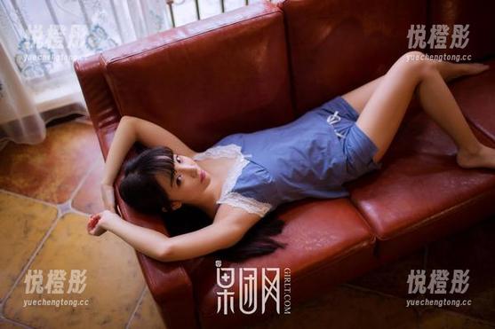 果团网 - 酸酱兔的连衣裙+原图，照片中竟透露出一点小混乱，哈哈。